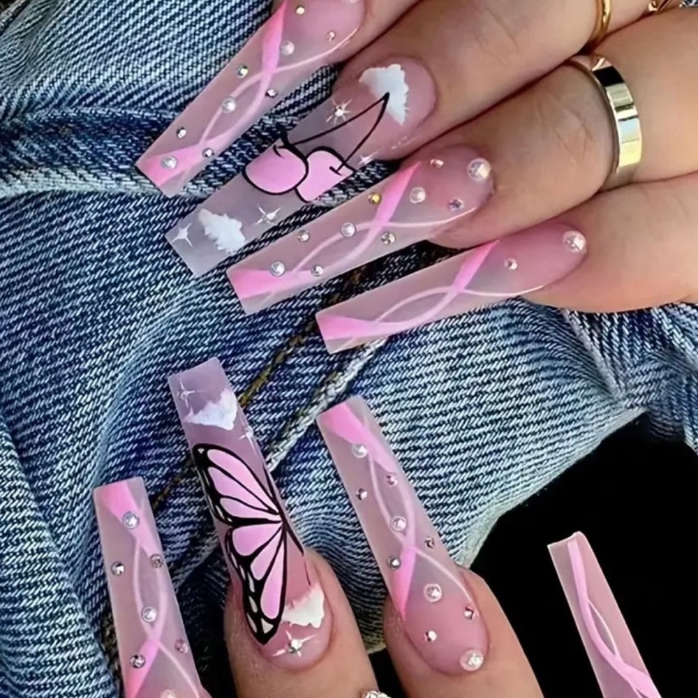 Press on nails